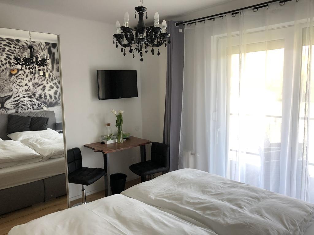 Enjoyit Rooms Velden am Wörthersee Buitenkant foto